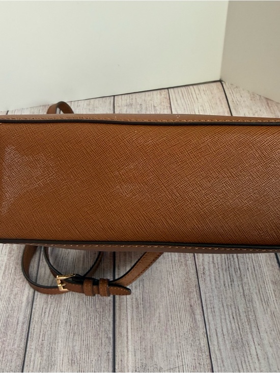 MICHAEL KORS Jet Set Travel Crossbody Purse Tan - Picture 5 of 9